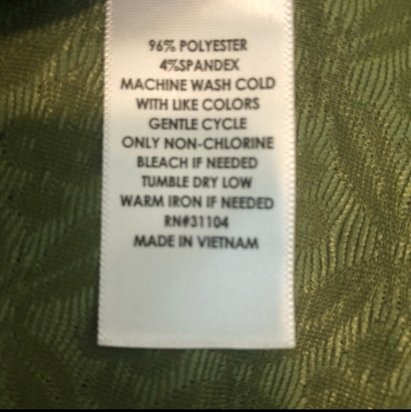 Kim Roger's Curvy Lace Quarter Sleeve Top - Picture 5 of 6